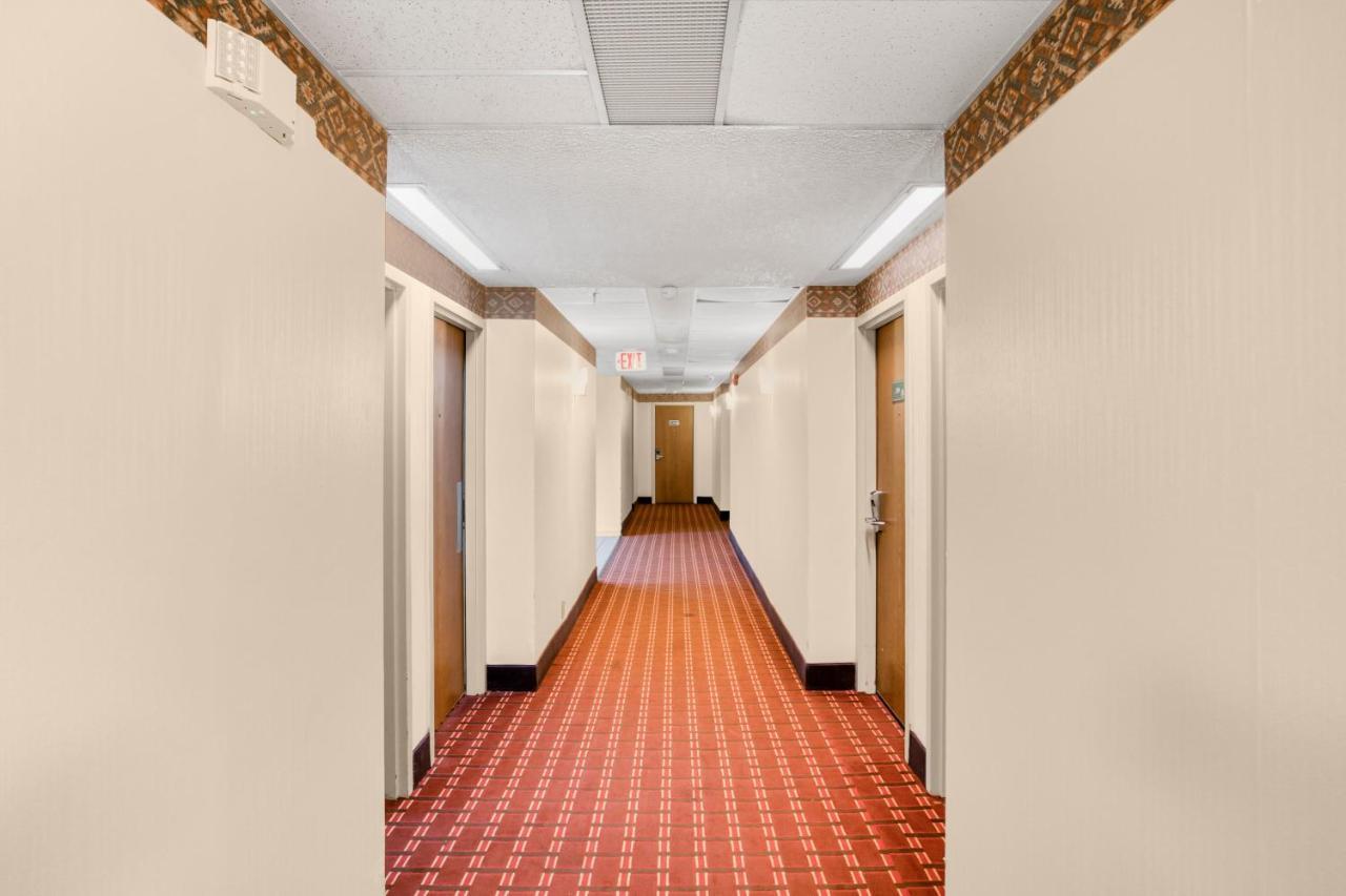 Oyo Townhouse Houston George Bush Intercontinental Hotell Exteriör bild