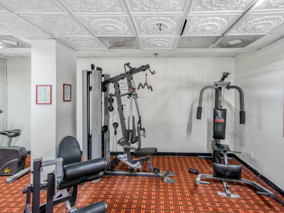 Oyo Townhouse Houston George Bush Intercontinental Hotell Exteriör bild