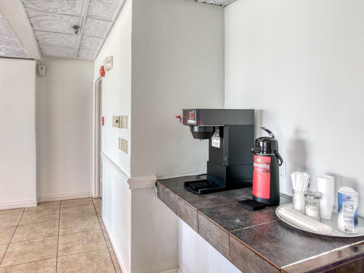 Oyo Townhouse Houston George Bush Intercontinental Hotell Exteriör bild