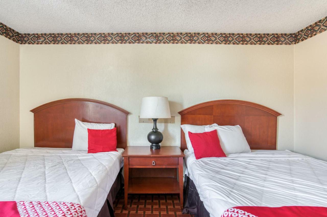 Oyo Townhouse Houston George Bush Intercontinental Hotell Exteriör bild