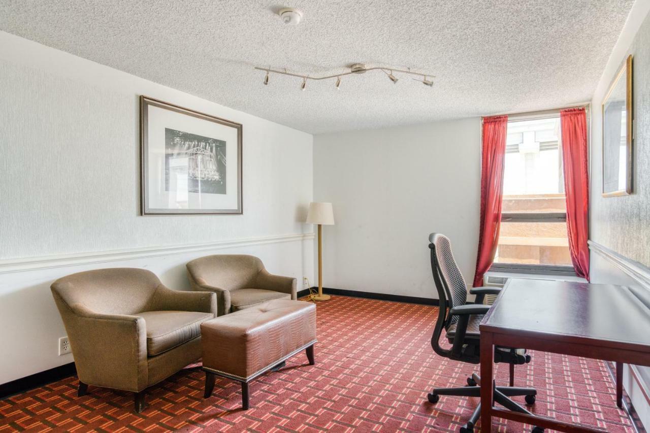 Oyo Townhouse Houston George Bush Intercontinental Hotell Exteriör bild